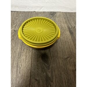 Vintage Small Yellow Tupperware Bowl and Lid‎